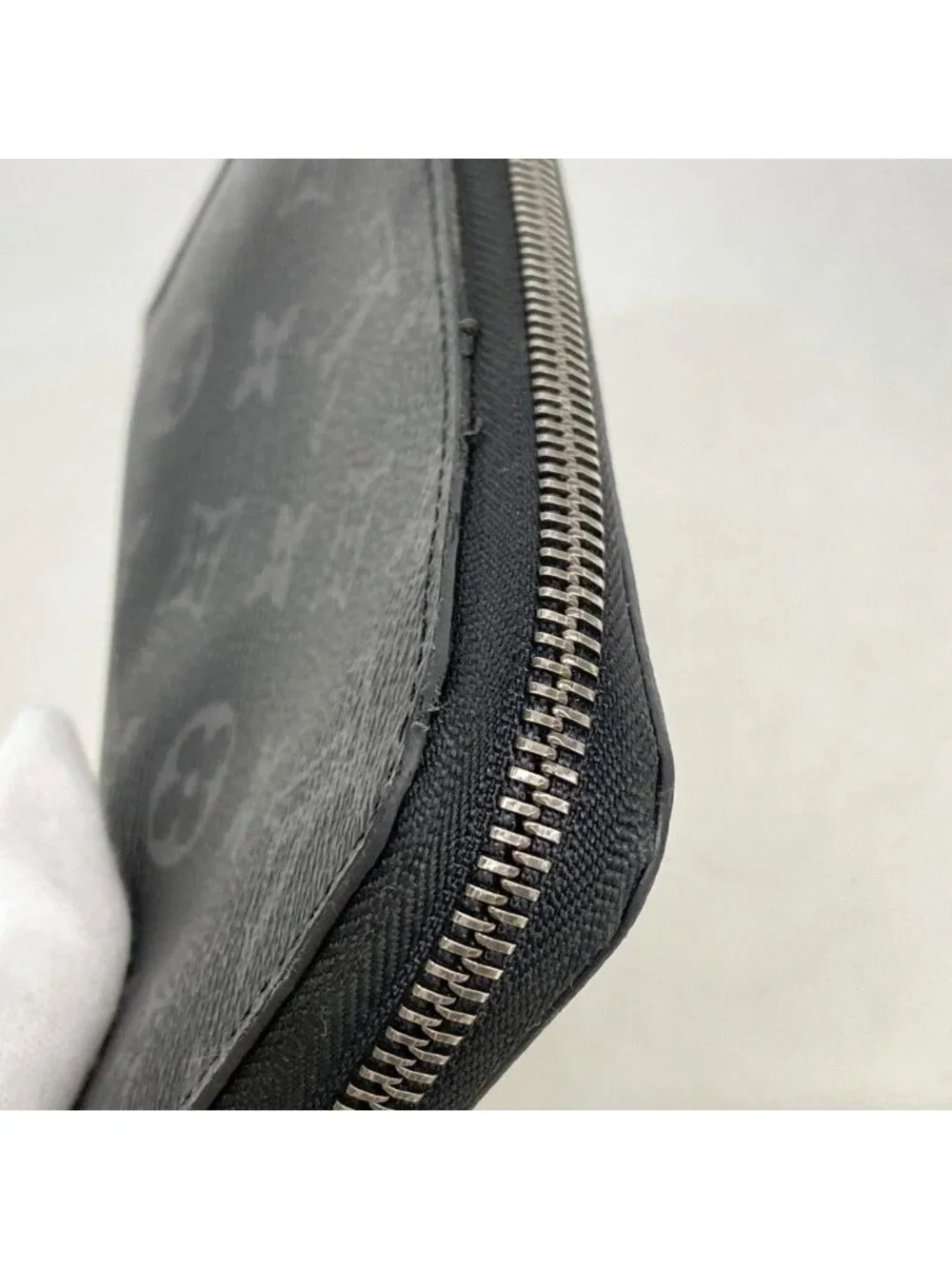 Louis Vuitton Wallet Monogram Eclipse Zippy Horizontal Black